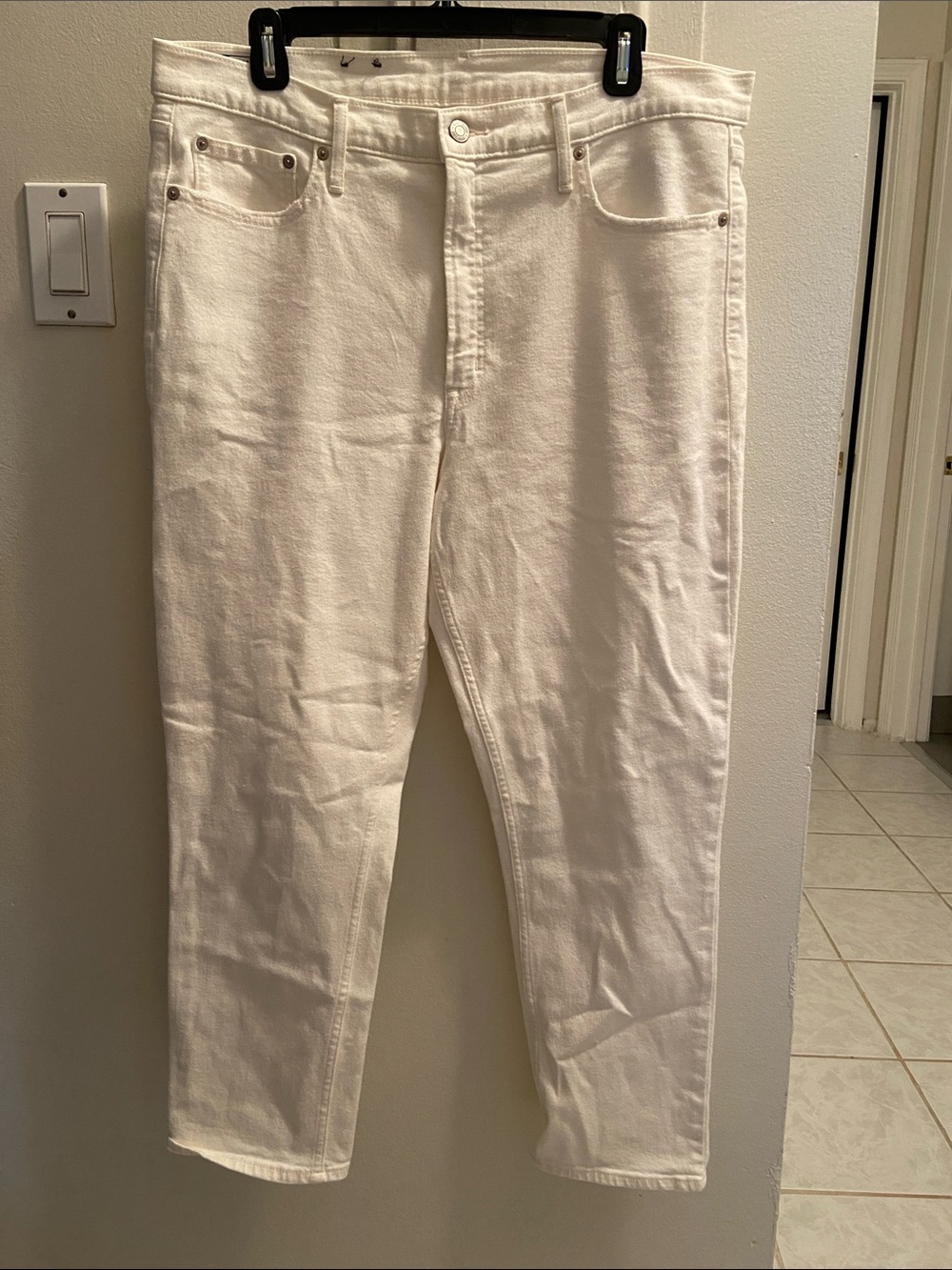 GAP White Skinny Jeans - Women's Slim Fit